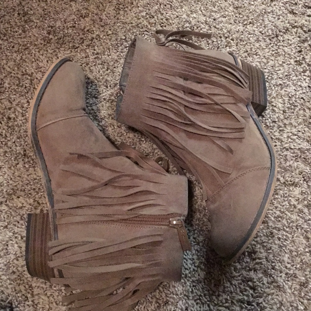 Finge Booties